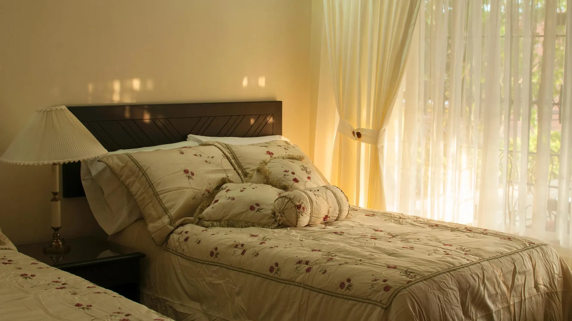 Casa Faroles Hotel Cali