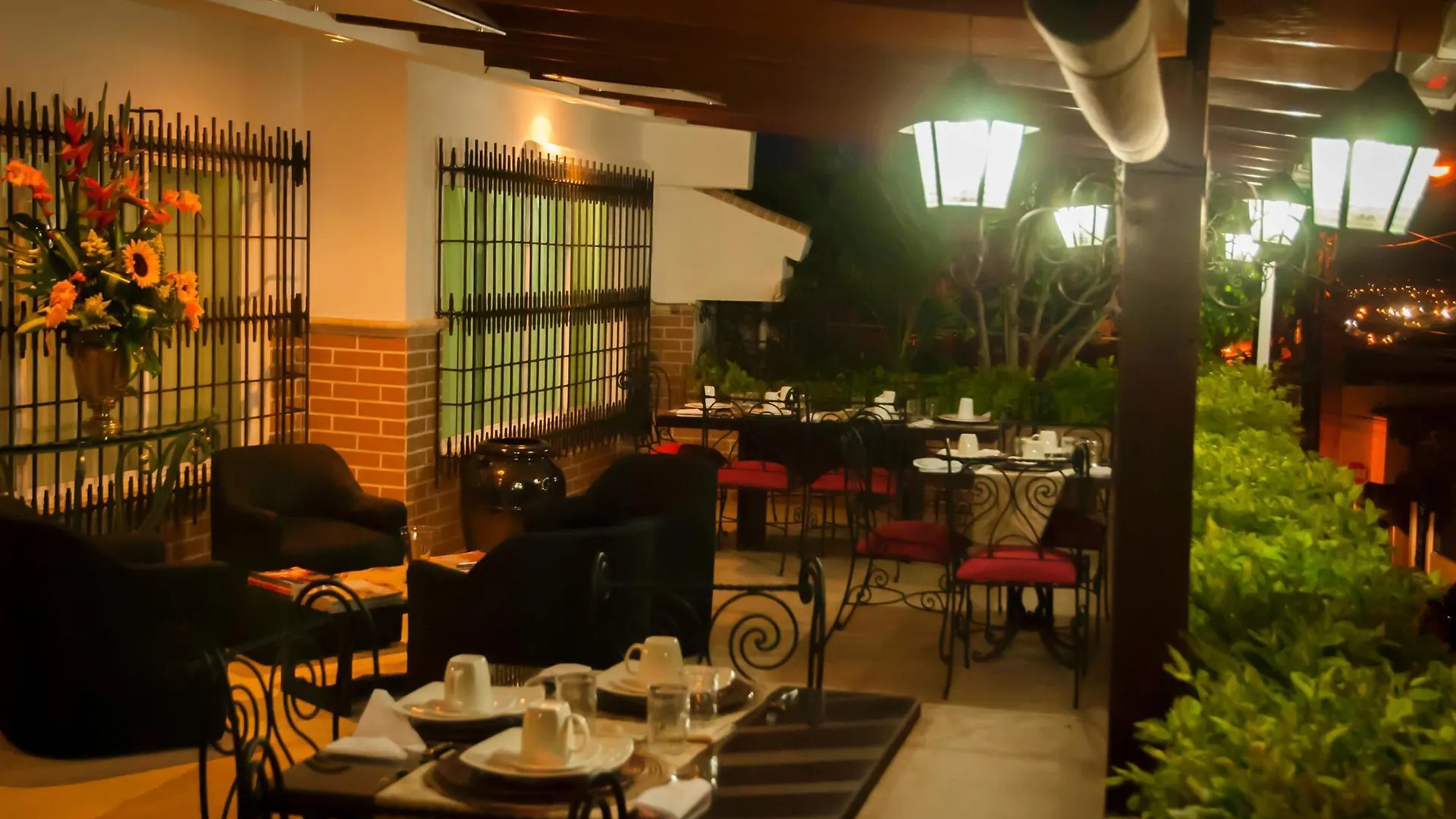 Casa Faroles Hotel Cali