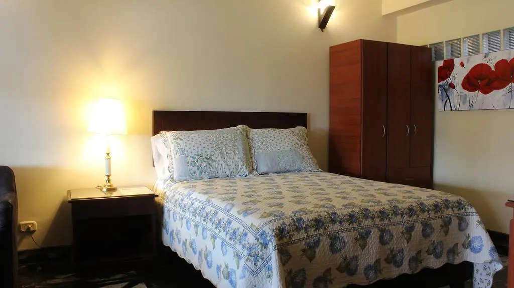 Casa Faroles Hotel Cali 3*,