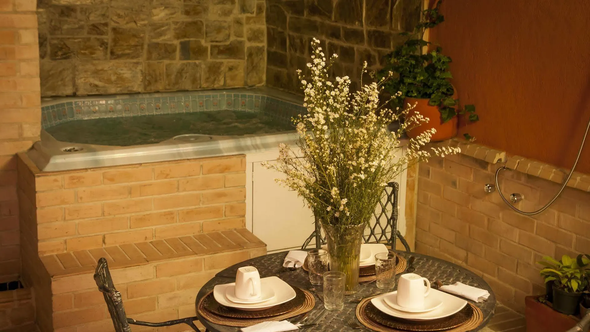 Casa Faroles Hotel Cali